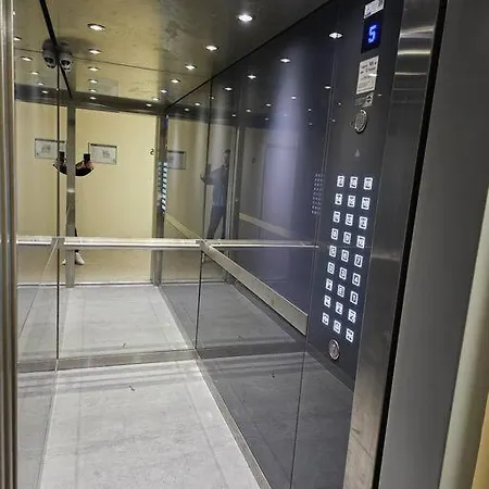 Luxurious In Διαμέρισμα *